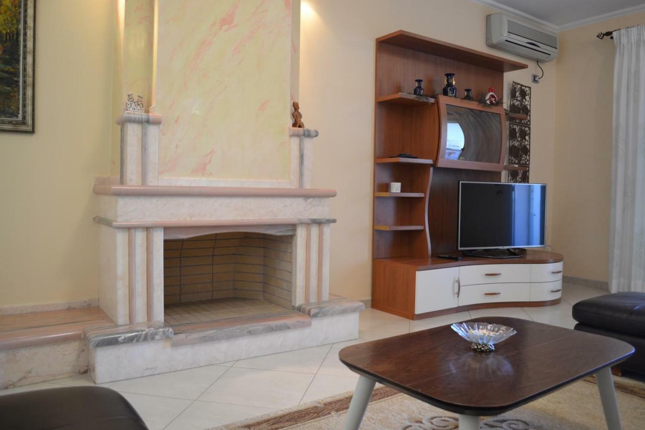 Penthouse 4 Bedrooms Apartment Vlore Exterior photo