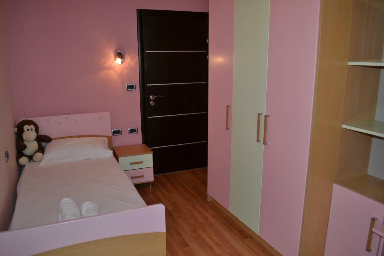 Penthouse 4 Bedrooms Apartment Vlore Exterior photo