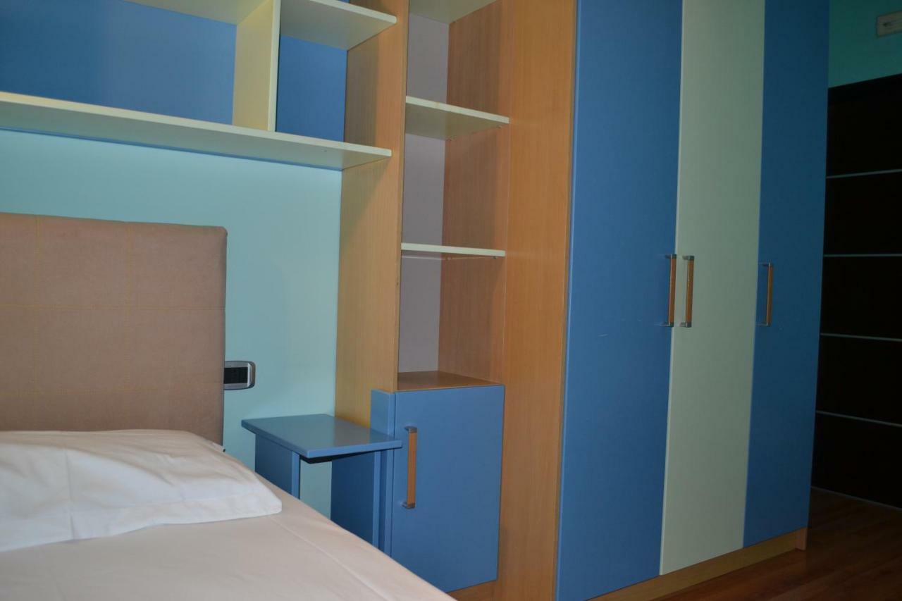 Penthouse 4 Bedrooms Apartment Vlore Exterior photo