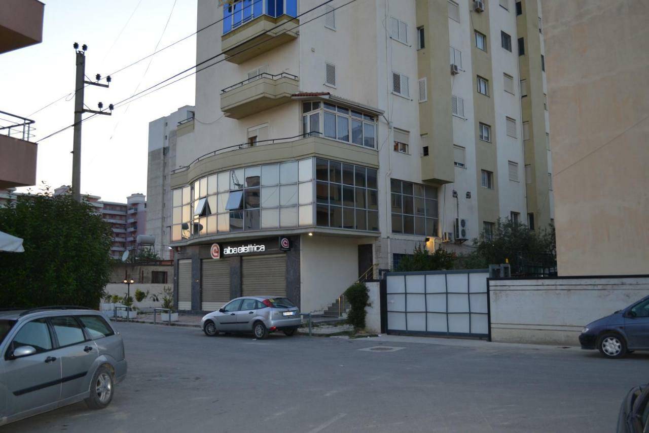 Penthouse 4 Bedrooms Apartment Vlore Exterior photo